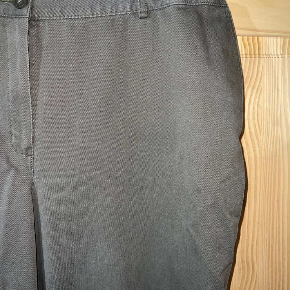 LL BEAN Olive Green Dress Chino Favorite Fit Straight Leg Size 20 Regular - Picture 4 of 11